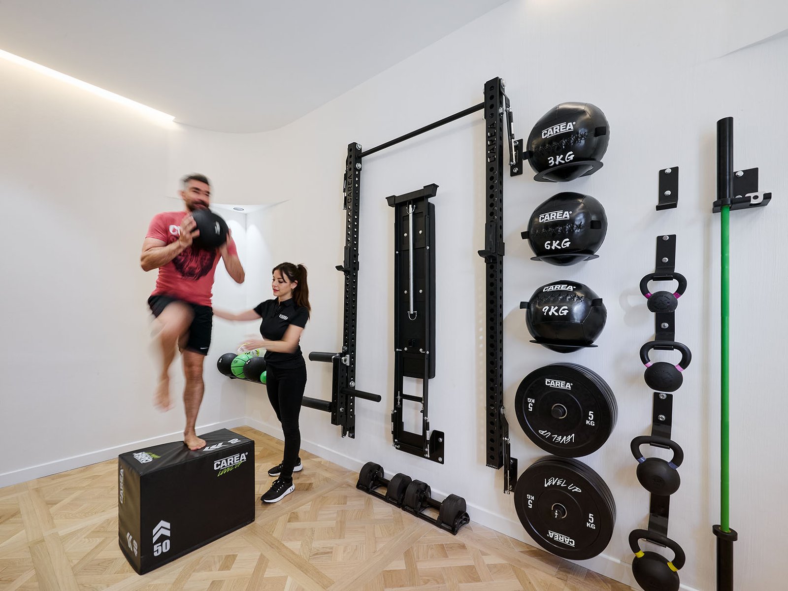 Séance de renforcement musculaire avec un kiné à Paris 8